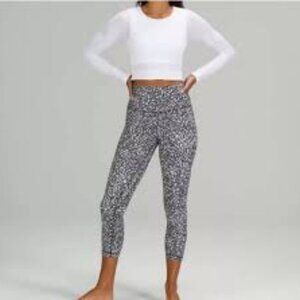 Lululemon Wunder Under  high-rise mesh panels black white crop leggings size 8
